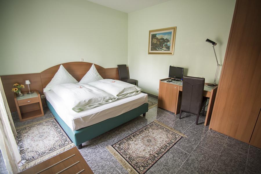 Hotel & Restaurant Garda Darmstadt Room photo